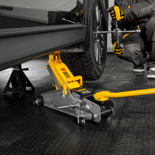 Домкрат гидравлический подкатной с фиксатором, 2,8 т, 135-385 мм Denzel по ценам производителя в Воронеже с доставкой по всей России