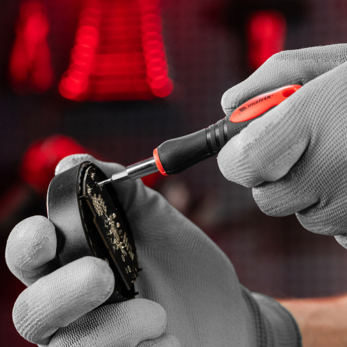 Отвертка для точных работ с насадками Fusion, 22 предмета, в пластиковом пенале Matrix по ценам производителя в Воронеже с доставкой по всей России