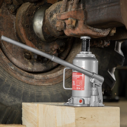 Домкрат гидравлический бутылочный, 20 т, высота подъема 242-452 мм Matrix по ценам производителя в Воронеже с доставкой по всей России