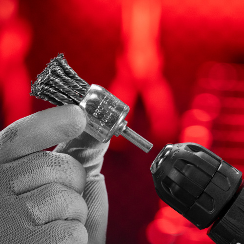 Щетка для дрели, 30 мм, "чашка" со шпилькой, крученая металлическая проволока Matrix по ценам производителя в Воронеже с доставкой по всей России