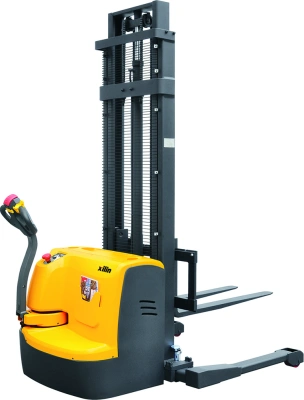 Штабелер самоходный 1,5 т 5,6 м XILIN CTDR15-III Li-ion 24/230 В/Ач раздвижные вилы и опоры