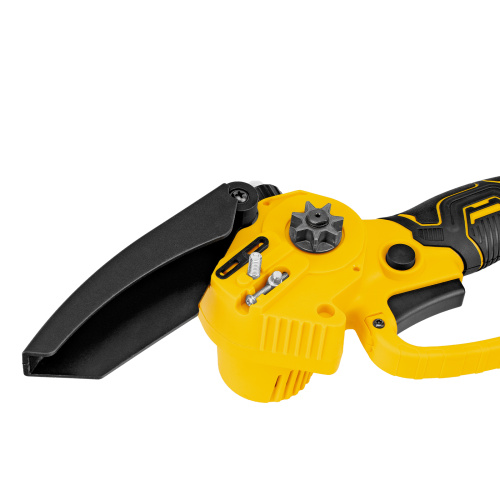 Цепная мини-пила аккумуляторная бесщет., CCS-150, шина 150 мм, Li-Ion, 20 В Denzel по ценам производителя в Воронеже с доставкой по всей России