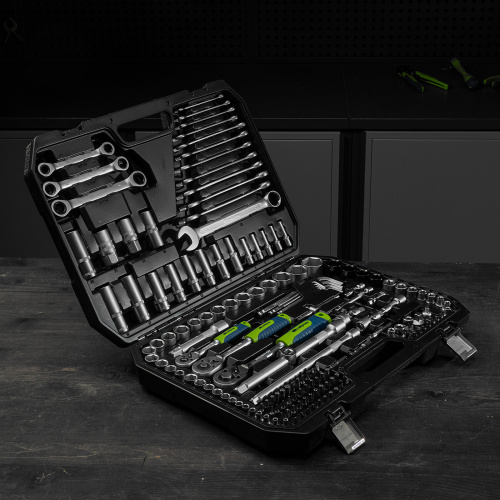 Набор инструментов, 1/2", 3/8", 1/4", пластиковый кейс 160 предм. Сибртех по ценам производителя в Воронеже с доставкой по всей России