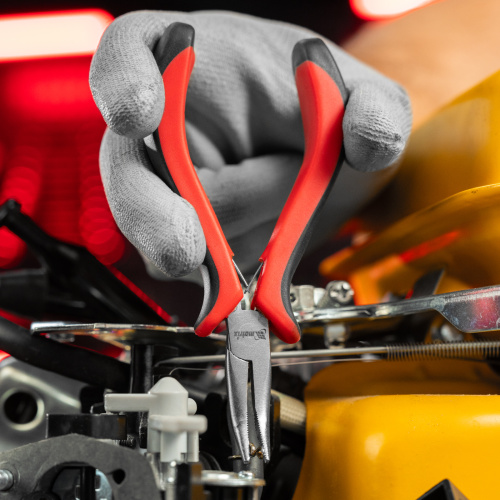 Длинногубцы изогнутые Mini, 130 мм, никелированные, авторазжим, двухкомпонентные рукоятки Matrix по ценам производителя в Воронеже с доставкой по всей России