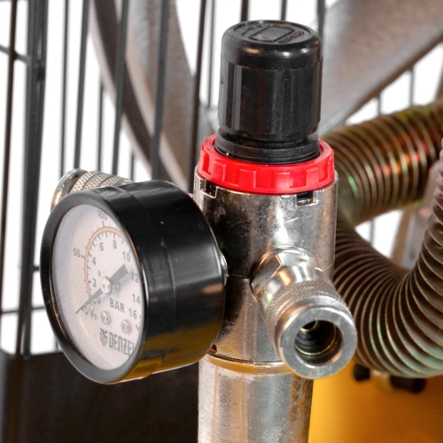 Компрессор воздушный, ременный привод BCI5500-T/200, 5.5 кВт, 200 литров, 850 л/мин Denzel по ценам производителя в Воронеже с доставкой по всей России