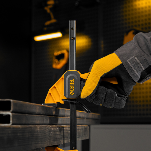 Струбцина F-образная, быстрозажимная, 150 х 55 мм, усиленный нейлоновый корпус Denzel по ценам производителя в Воронеже с доставкой по всей России