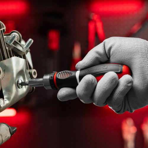 Отвертка реверсивная, набор бит, 12 шт, CrV Matrix по ценам производителя в Воронеже с доставкой по всей России