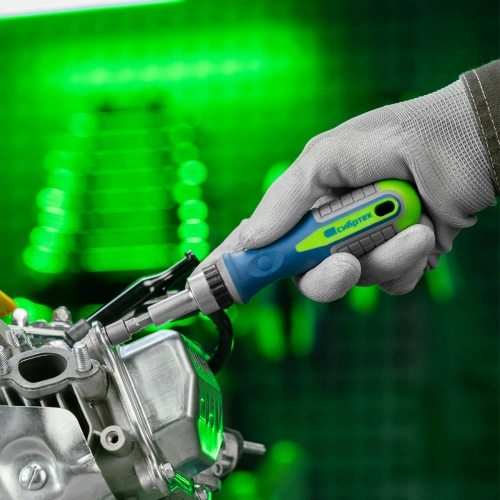 Отвертка реверсивная с набором бит и торцевых головок, 25 шт, CrV, чехол Сибртех по ценам производителя в Воронеже с доставкой по всей России