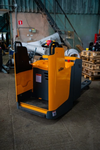 Тележка электрическая 2000 кг 1150 мм XILIN CBD20L с закрытой платформой 24/280 В/Ач по ценам производителя в Воронеже с доставкой по всей России