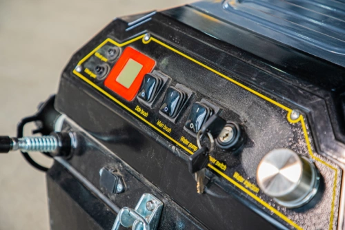 Машина подметальная с АКБ GEL 12/100 В/Ач TOR A100 по ценам производителя в Воронеже с доставкой по всей России