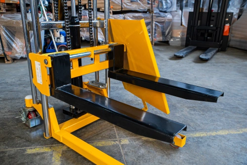 Штабелер гидравлический 0,4 т 1,1 м TOR PJ4110 облегченный по ценам производителя в Воронеже с доставкой по всей России