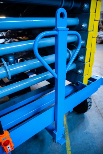 Подъемник ножничный передвижной аккумуляторный 500 кг, 12/14 м, 24/85 В/Ач TOR SJY-0,5-12 DC по ценам производителя в Воронеже с доставкой по всей России