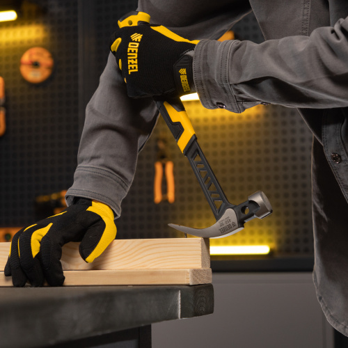 Молоток-гвоздодер 450 г, цельнокованый,боек с магнитом, двухкомп. обрезин. рук-ка Denzel по ценам производителя в Воронеже с доставкой по всей России