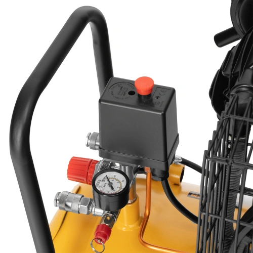 Компрессор воздушный BCV2200/100, ременный привод, 2.2 кВт, 100 литров, 370 л/мин Denzel по ценам производителя в Воронеже с доставкой по всей России