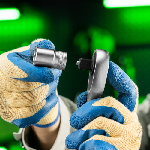 Ключ-трещотка 1/2", 45 зубьев, с быстрым сбросом, матовый хром Сибртех по ценам производителя в Воронеже с доставкой по всей России