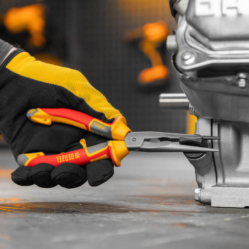 Длинногубцы прямые, диэлектрические рукоятки до 1000 В, трехкомпонентные рукоятки, 205мм Denzel по ценам производителя в Воронеже с доставкой по всей России