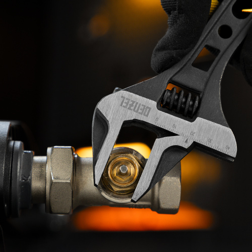 Ключ разводной 155 мм, CrV, кованый, укороченная рукоятка Denzel по ценам производителя в Воронеже с доставкой по всей России