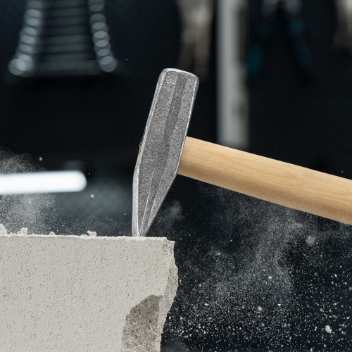 Молоток слесарный, 500 г, квадратный боек, деревянная рукоятка по ценам производителя в Воронеже с доставкой по всей России