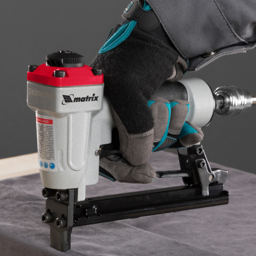 Степлер пневматический для прямоугольных скоб от 6 до 13 мм Matrix по ценам производителя в Воронеже с доставкой по всей России