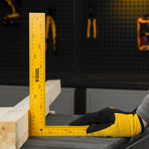 Угольник стальной, 200 х 300 мм Denzel по ценам производителя в Воронеже с доставкой по всей России