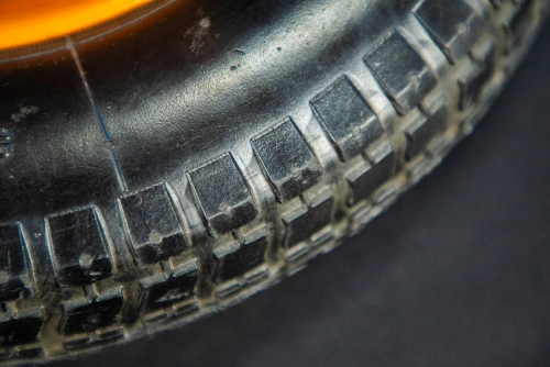 Колесо пневматическое резиновое 345 мм 3.25-8 по ценам производителя в Воронеже с доставкой по всей России