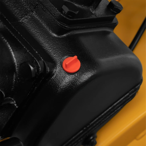 Компрессор воздушный BCV2200/100, ременный привод, 2.2 кВт, 100 литров, 370 л/мин Denzel по ценам производителя в Воронеже с доставкой по всей России