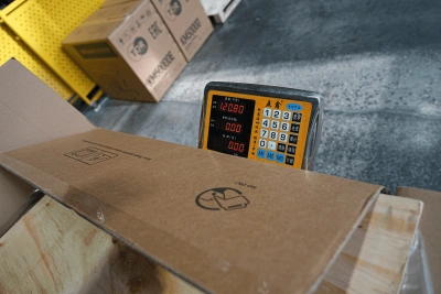 Генератор дизельный 7,0 кВт 220В с электростартером и колесами TOR KM7000D по ценам производителя в Воронеже с доставкой по всей России