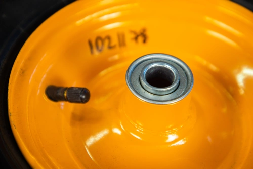 Колесо пневматическое резиновое 330 мм 13x4.00-6 по ценам производителя в Воронеже с доставкой по всей России