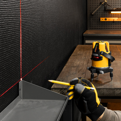 Лазерный уровень LX3, 10 м, ± 0,3 мм/1 м, 635 нм, 4 вертикальных, 1 горизонтальная плоскости, резьба 5/8" Denzel по ценам производителя в Воронеже с доставкой по всей России