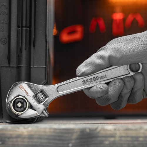 Ключ разводной, 200 мм, хромированный Sparta по ценам производителя в Воронеже с доставкой по всей России