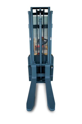 Штабелер самоходный 1,5 т 1,6 м XILIN CDD15K-EN 24/105 В/Ач с раздвижными вилами (с платформой) по ценам производителя в Воронеже с доставкой по всей России