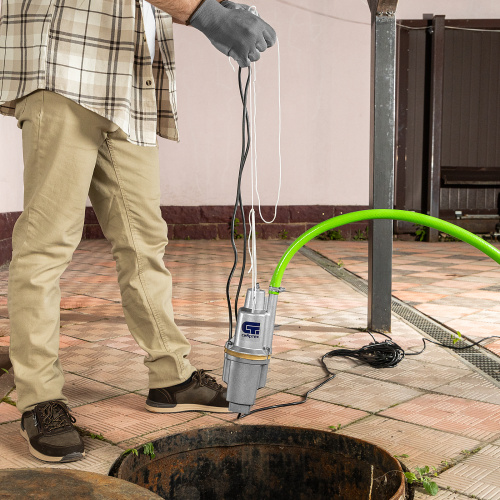 Вибрационный насос СВН300-10, верхний забор, 300 Вт, напор 75 м, 1200 л/ч, кабель 10 м Сибртех, 1200 л/ч по ценам производителя в Воронеже с доставкой по всей России