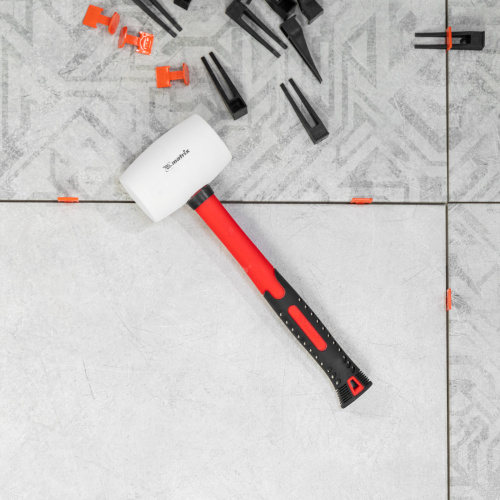 Киянка резиновая, 450 г, белая резина, фибергласовая рукоятка Matrix по ценам производителя в Воронеже с доставкой по всей России