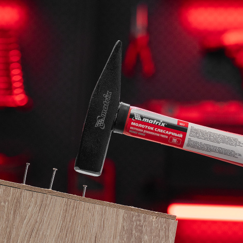 Молоток слесарный, 200 г, фибергласовая обрезиненная рукоятка Matrix по ценам производителя в Воронеже с доставкой по всей России