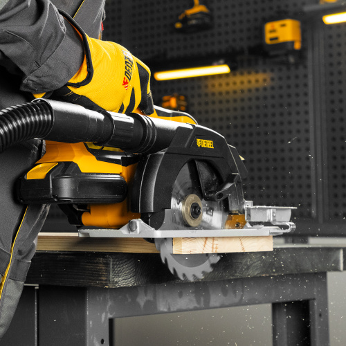 Пылесос строительный RVC20, 1400 Вт, бак 20 л, шланг 3 м, розетка с автосинхр. Denzel по ценам производителя в Воронеже с доставкой по всей России