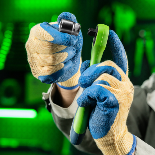 Ключ-трещотка 3/8", CrV, 72 зуба, с быстрым сбросом Сибртех по ценам производителя в Воронеже с доставкой по всей России