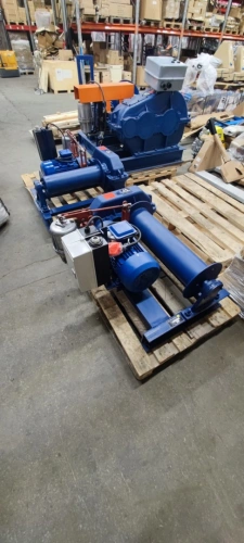 Лебедка монтажная У5120.60 г/п 630 кг Н-130 м (без каната) по ценам производителя в Воронеже с доставкой по всей России