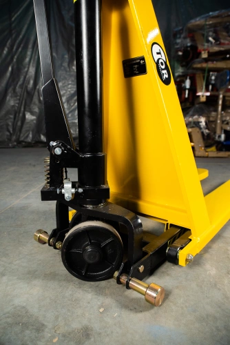 Тележка гидравлическая с ножничным подъемом 1500 кг 1150 мм полиуретановые колеса TOR HLS1500Q (Z) по ценам производителя в Воронеже с доставкой по всей России