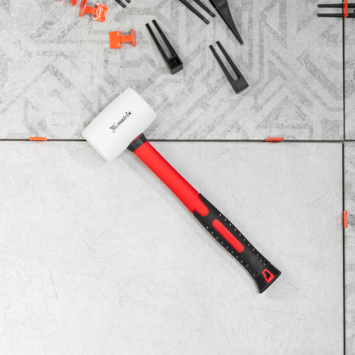 Киянка резиновая, 225 г, белая резина, фибергласовая рукоятка Matrix по ценам производителя в Воронеже с доставкой по всей России