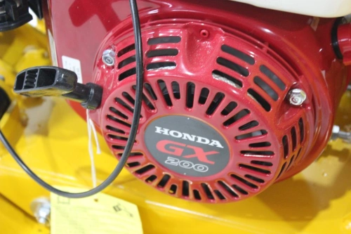 Виброплита 95 кг, 20кН (Honda) бак, коврик, колесный комплект TOR T-90 по ценам производителя в Воронеже с доставкой по всей России