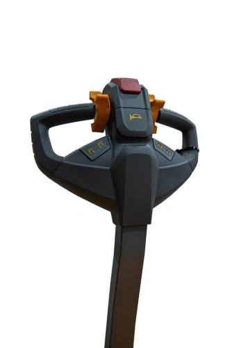 Штабелер самоходный 1,0 т 3,0 м XILIN CPD10W с наклоном мачты и противовесом 24/105 В/Ач по ценам производителя в Воронеже с доставкой по всей России