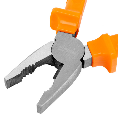 Плоскогубцы Classic, 180 мм, шлифованные, пластмассовые рукоятки Sparta по ценам производителя в Воронеже с доставкой по всей России