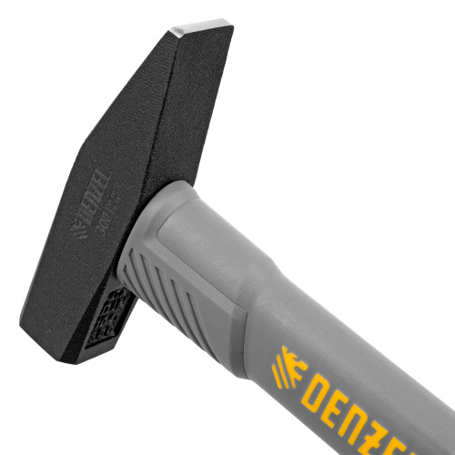 Молоток слесарный, 300 г, кованый, фибергласовая рукоятка c TPR покрытием Denzel по ценам производителя в Воронеже с доставкой по всей России