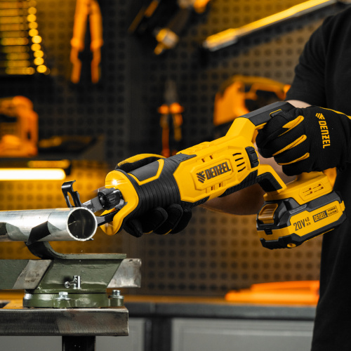 Пила сабельная аккумуляторная RS-180, Li-Ion, 20 В Denzel по ценам производителя в Воронеже с доставкой по всей России