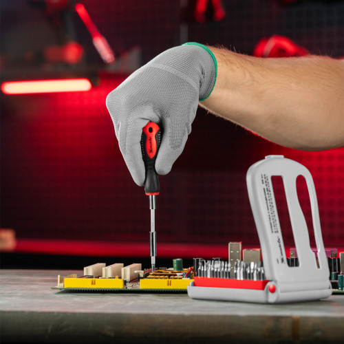 Отвертка для точных работ с насадками Fusion, 22 предмета, в пластиковом пенале Matrix по ценам производителя в Воронеже с доставкой по всей России