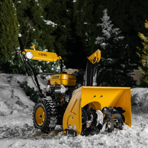 Бензиновая снегоуборочная машина SB 560 LP, 212 cc, электростартер, фара Denzel по ценам производителя в Воронеже с доставкой по всей России