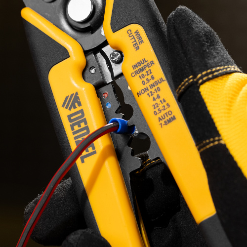 Щипцы для зачистки электропроводов 0,2-6 мм², функция обрезания проводов Denzel по ценам производителя в Воронеже с доставкой по всей России