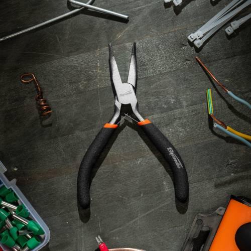 Длинногубцы изогнутые Mini, 130 мм, никелированные, авторазжим Sparta по ценам производителя в Воронеже с доставкой по всей России