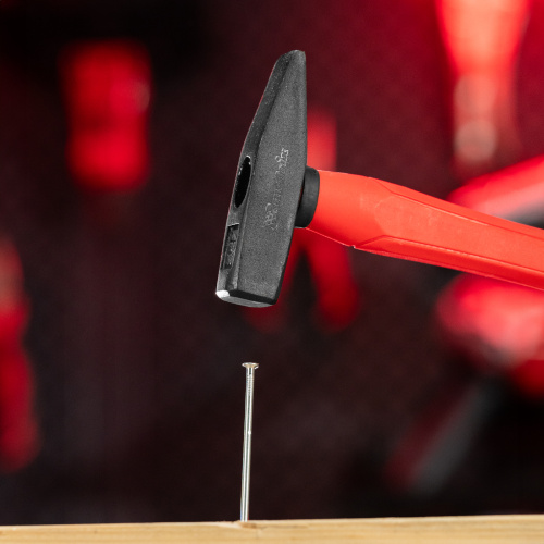 Молоток слесарный optimal, 300 г, фибергласовая обрезиненная рукоятка, квадратный боек Matrix по ценам производителя в Воронеже с доставкой по всей России