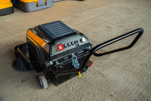 Машина подметальная с АКБ GEL 12/100 В/Ач TOR A100 по ценам производителя в Воронеже с доставкой по всей России